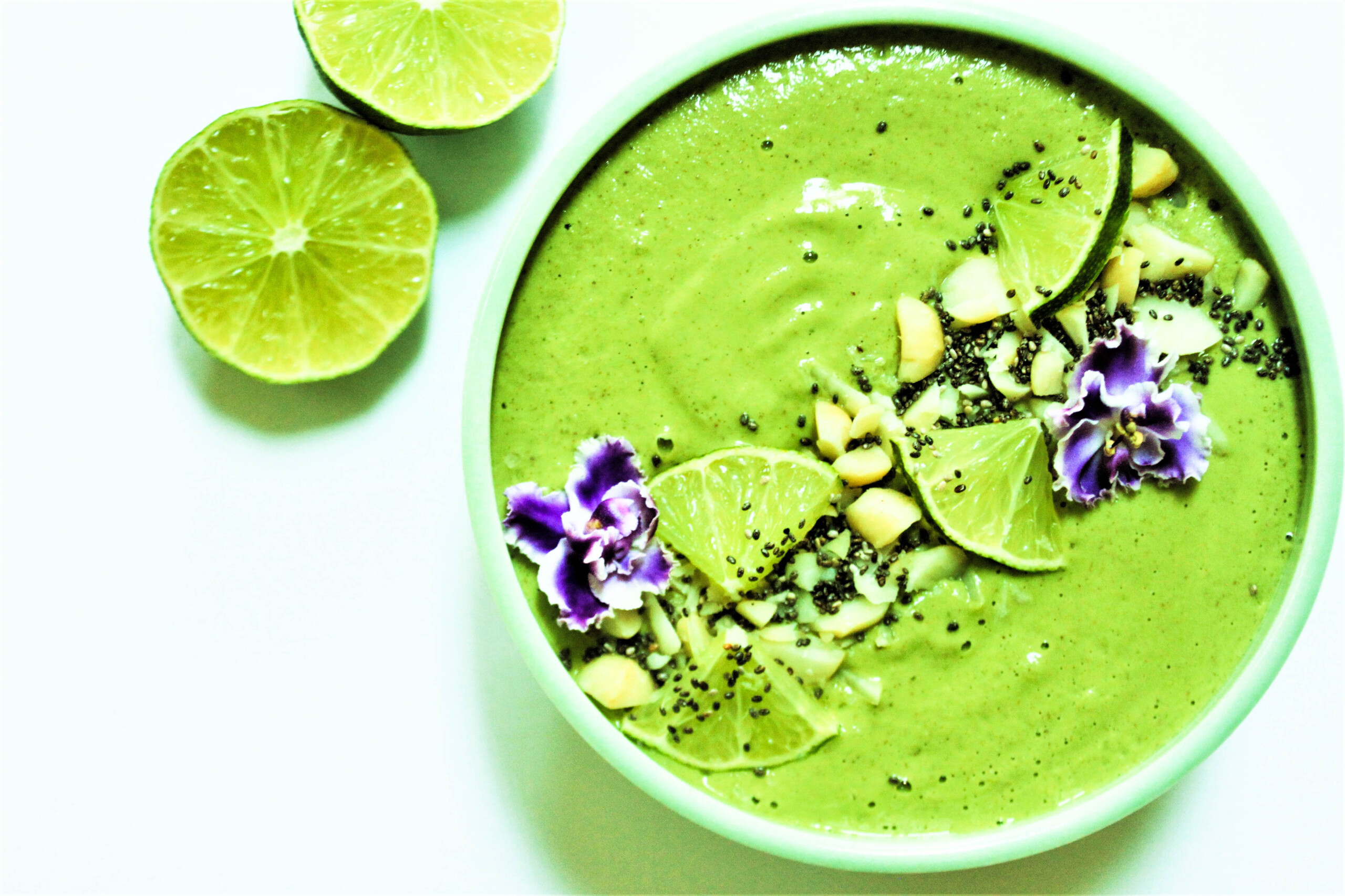 key lime pie smoothie bowl